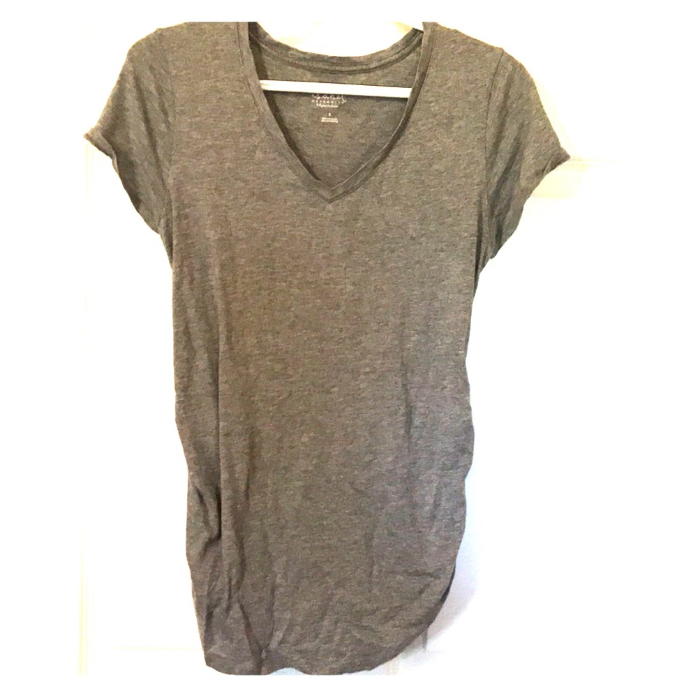 Gray maternity t-shirt by Isabel maternity